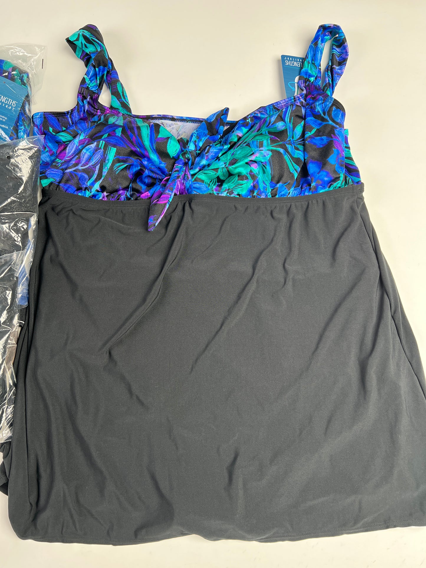 *Clearance* Great Lengths One Piece Swimsuit, All Size 24 Bundle of 8 - NWT